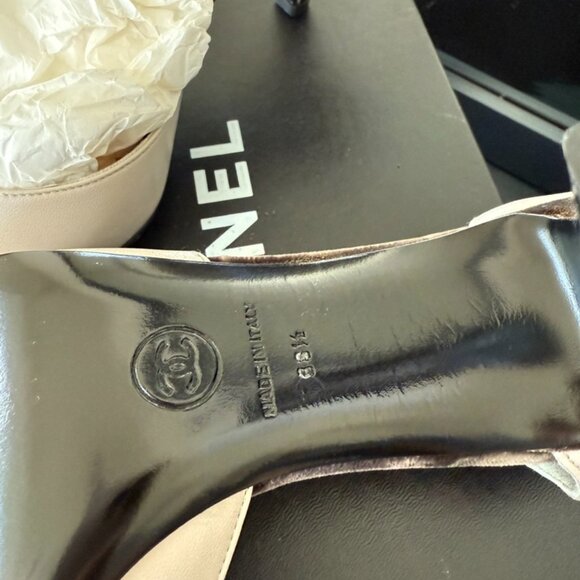 Shoes - Picture 4 of 6